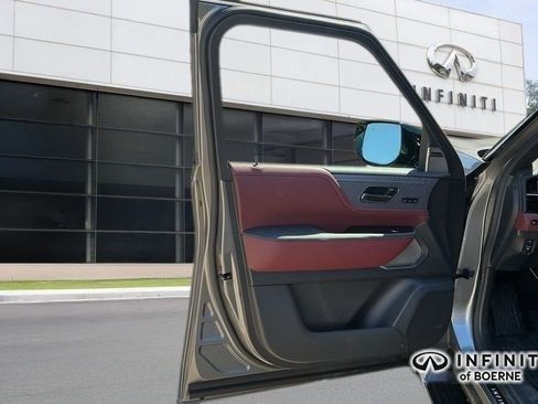 Certified 2026 INFINITI QX80 Autograph w/ Premium Cargo Package image 19