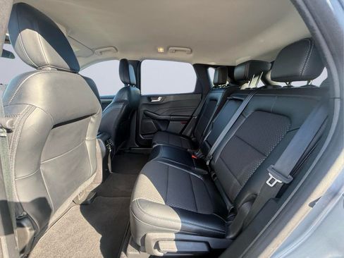Used 2023 Ford Escape SE FWD image 24