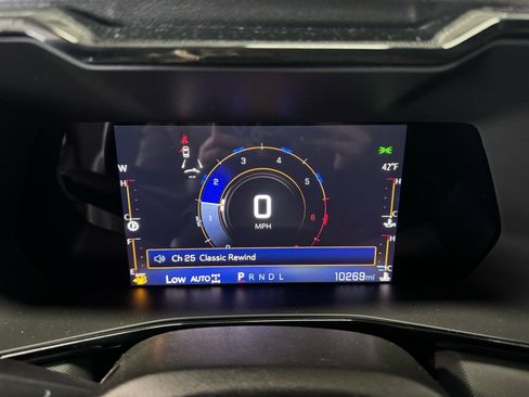 Used 2023 Chevrolet Colorado Z71 w/ Z71 Convenience Package 2 image 25