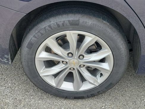 Used 2025 Chevrolet Malibu LT FWD image 7