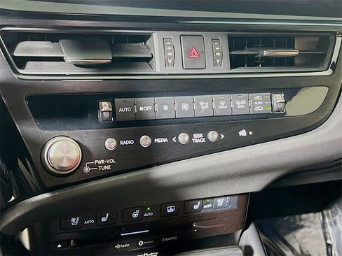 Used 2022 Lexus ES 350 F Sport image 15