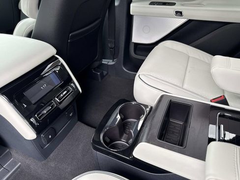 New 2025 Lincoln Aviator Black Label image 16