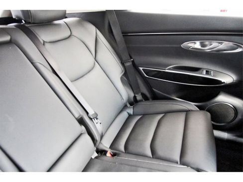 Used 2022 Genesis GV70 2.5T image 10