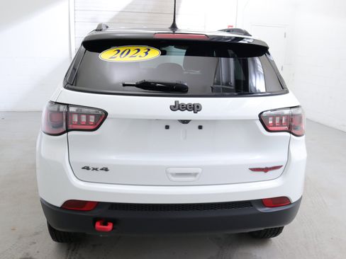 Used 2023 Jeep Compass Trailhawk image 7