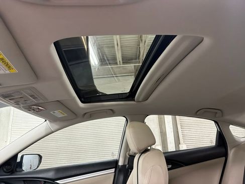 Used 2017 Honda Civic EX image 8