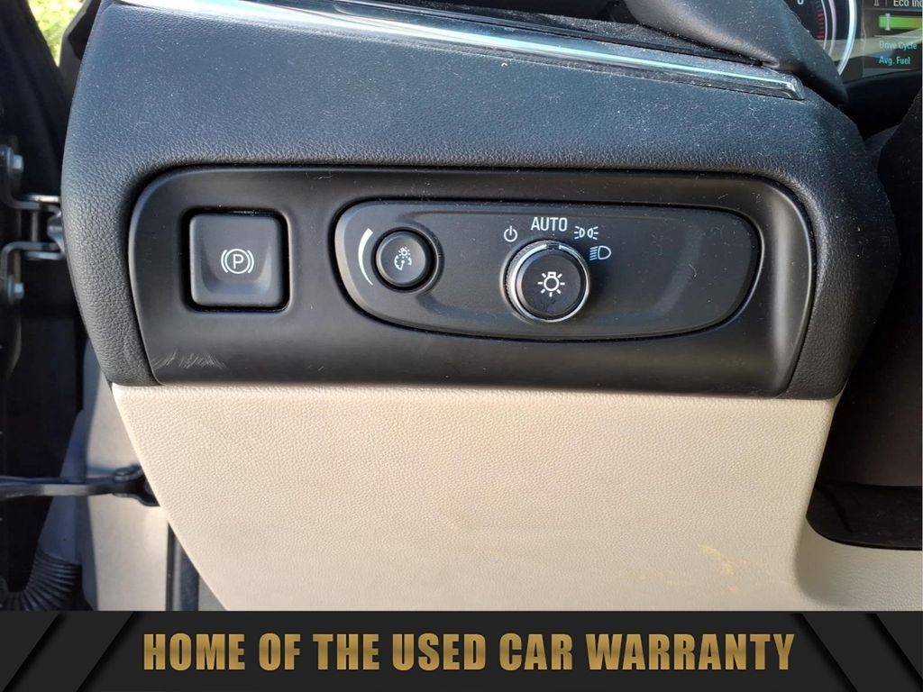 Used 2019 Buick Enclave Essence FWD image 18