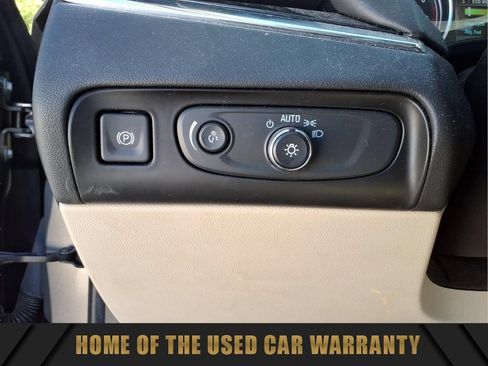 Used 2019 Buick Enclave Essence FWD image 18
