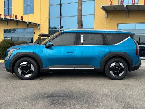 New 2026 Kia EV9 Wind image 3