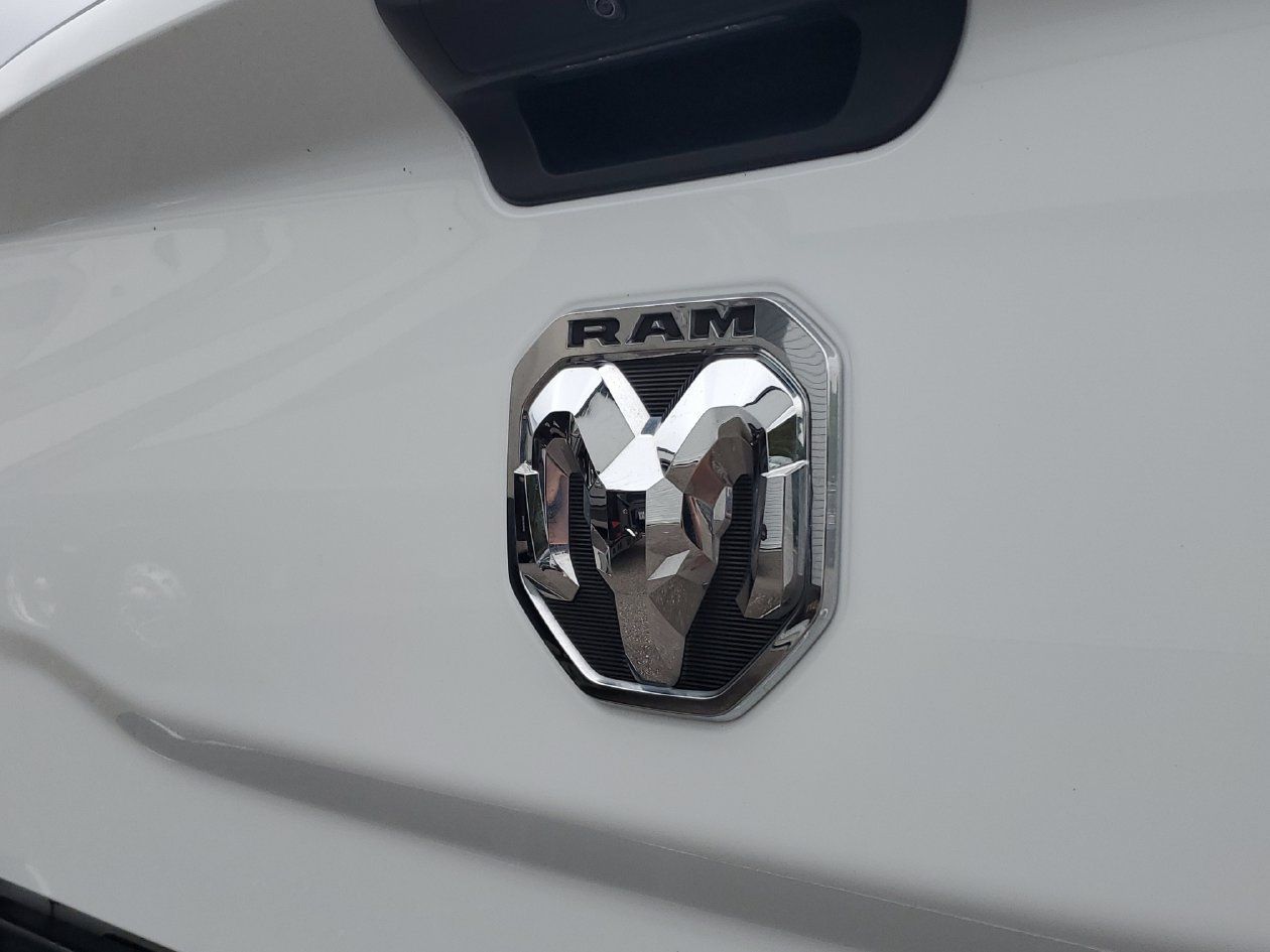 Used 2023 RAM 2500 Tradesman w/ Chrome Appearance Group AWD/4WD image 6