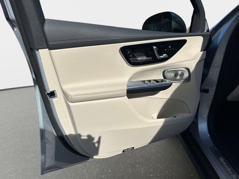 Certified 2025 Mercedes-Benz GLC 350e 4MATIC image 17