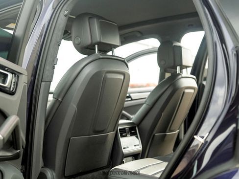 Used 2019 Porsche Cayenne Turbo image 24