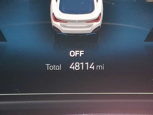 Used 2022 BMW i4 eDrive40 w/ M Sport Package RWD image 22