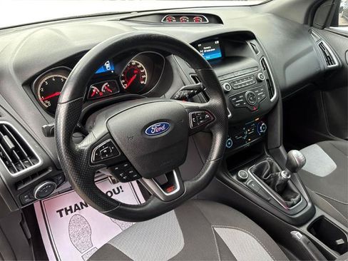Used 2018 Ford Focus ST FWD image 9