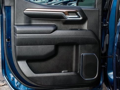 Used 2023 Chevrolet Silverado 1500 LT image 11