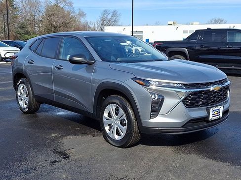 New 2026 Chevrolet Trax LS w/ Driver Confidence Package image 5