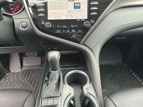 Used 2020 Toyota Camry XSE image 19