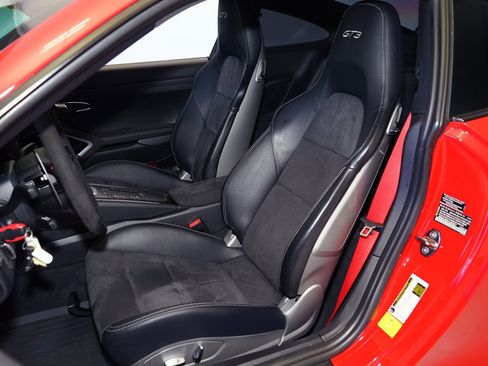 Used 2015 Porsche 911 GT3 image 12