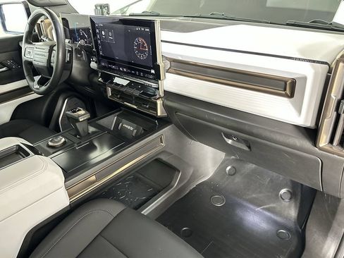Used 2024 GMC Hummer EV 2X w/ LPO, Illumination Package AWD/4WD image 30