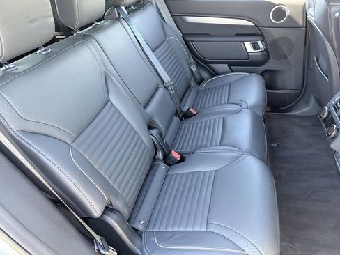 Used 2023 Land Rover Discovery S R-Dynamic image 21