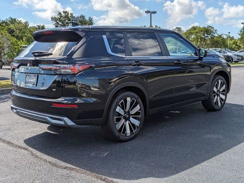 New 2025 Mitsubishi Outlander Platinum Edition image 5