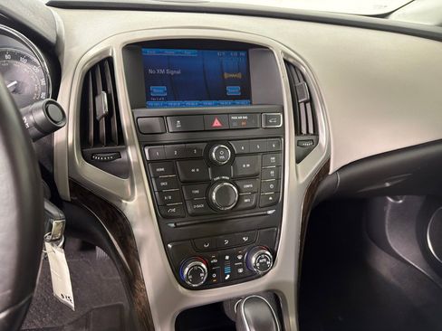 Used 2013 Buick Verano FWD image 14