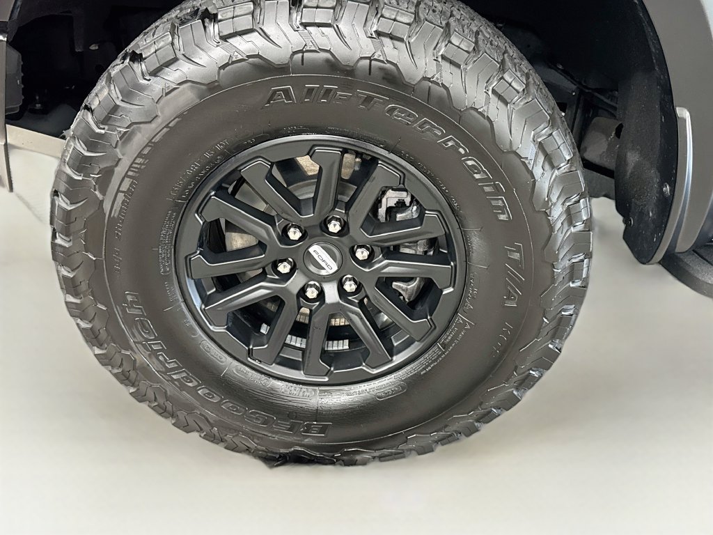 Used 2025 Ford F150 Raptor AWD/4WD image 37