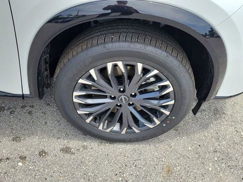 New 2026 Nissan Rogue Platinum w/ Tech Package AWD/4WD image 7