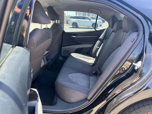 Used 2021 Toyota Camry LE w/ Carpet Mat Package (TMS) FWD image 25