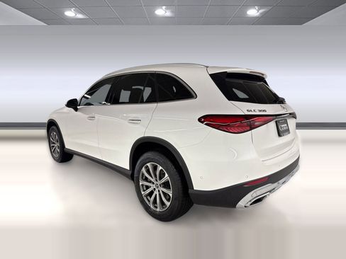 Certified 2026 Mercedes-Benz GLC 300 image 3