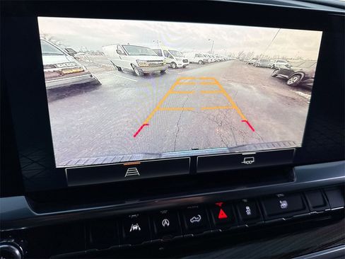 Used 2022 GMC Sierra 1500 Elevation image 17