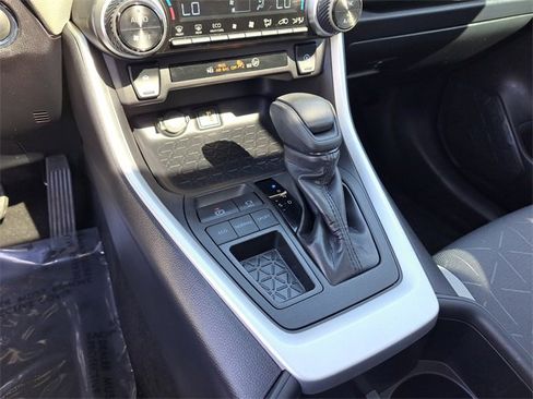 Used 2025 Toyota RAV4 XLE image 19