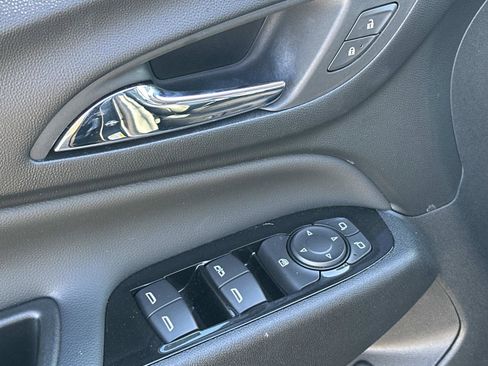 Certified 2022 Chevrolet Equinox Premier w/ LPO, Floor Liner Package image 17