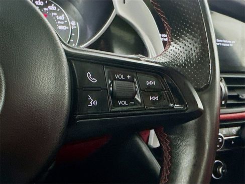Used 2021 Alfa Romeo Giulia Ti Sport image 26