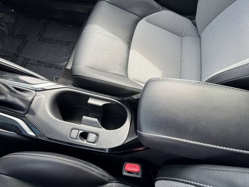 Certified 2025 Toyota Corolla XSE FWD image 31