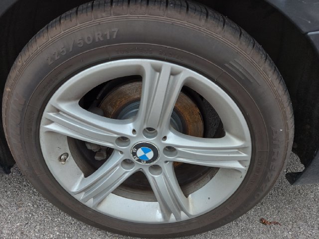 Used 2014 BMW 320i Sedan RWD image 25