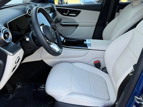 Used 2026 Mercedes-Benz GLC 300 image 24