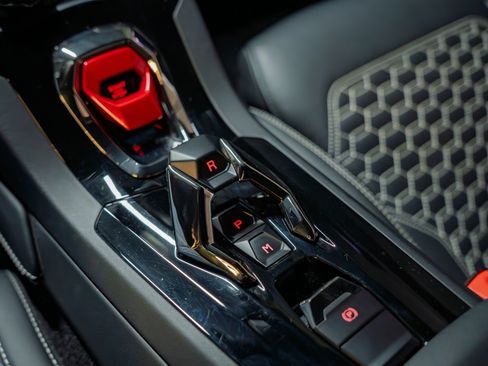 Used 2018 Lamborghini Huracan LP 580-2 RWD image 26