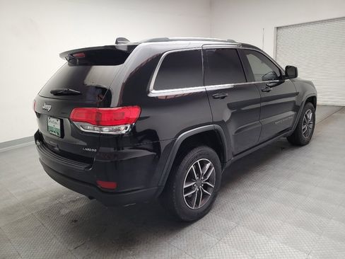 Used 2019 Jeep Grand Cherokee Laredo w/ 18" Wheel & 8.4" Radio Group AWD/4WD image 9
