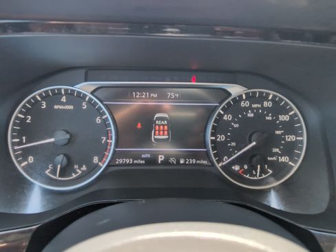 Used 2025 Nissan Pathfinder SV AWD/4WD image 5