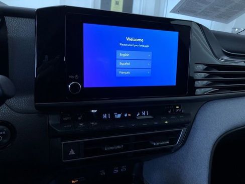 Certified 2025 Toyota Camry LE image 28