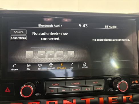 Used 2025 Nissan Frontier PRO-4X AWD/4WD image 15
