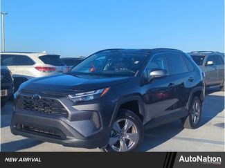 Used 2022 Toyota RAV4 XLE w/ Convenience Package video 1