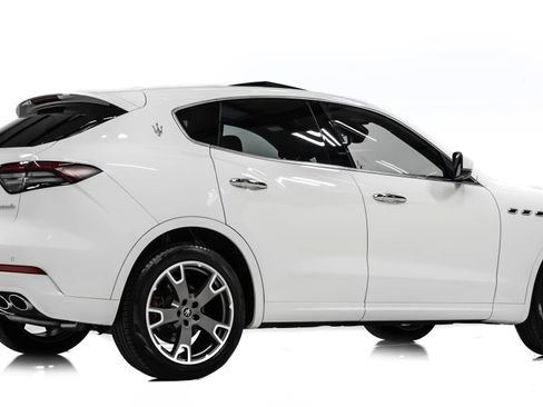 Used 2023 Maserati Levante GT image 5