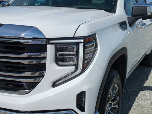 Used 2025 GMC Sierra 1500 SLT AWD/4WD image 6
