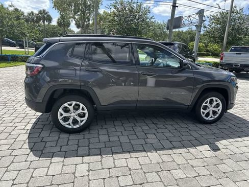 Used 2024 Jeep Compass Latitude AWD/4WD image 34