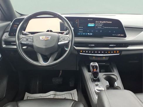 Used 2024 Cadillac XT4 Premium Luxury image 22