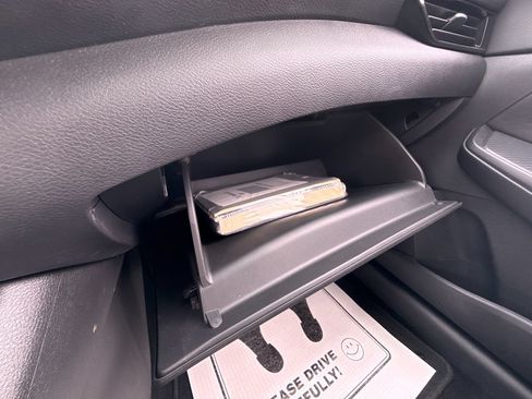 Used 2023 Nissan Sentra SV FWD image 17