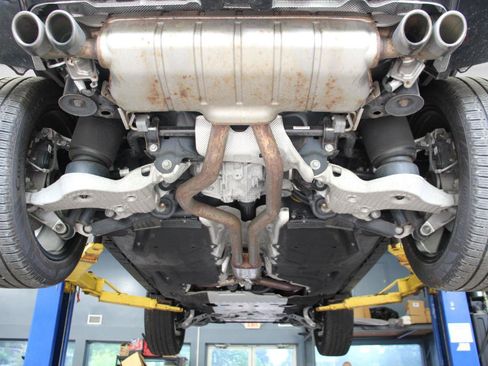 Used 2023 Land Rover Defender 110 V8 AWD/4WD image 71