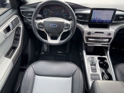 Used 2024 Ford Explorer XLT w/ Equipment Group 202A image 15