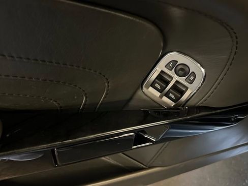 Used 2013 Aston Martin V8 Vantage S RWD image 12